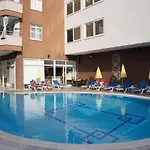 Polat Αλάνια